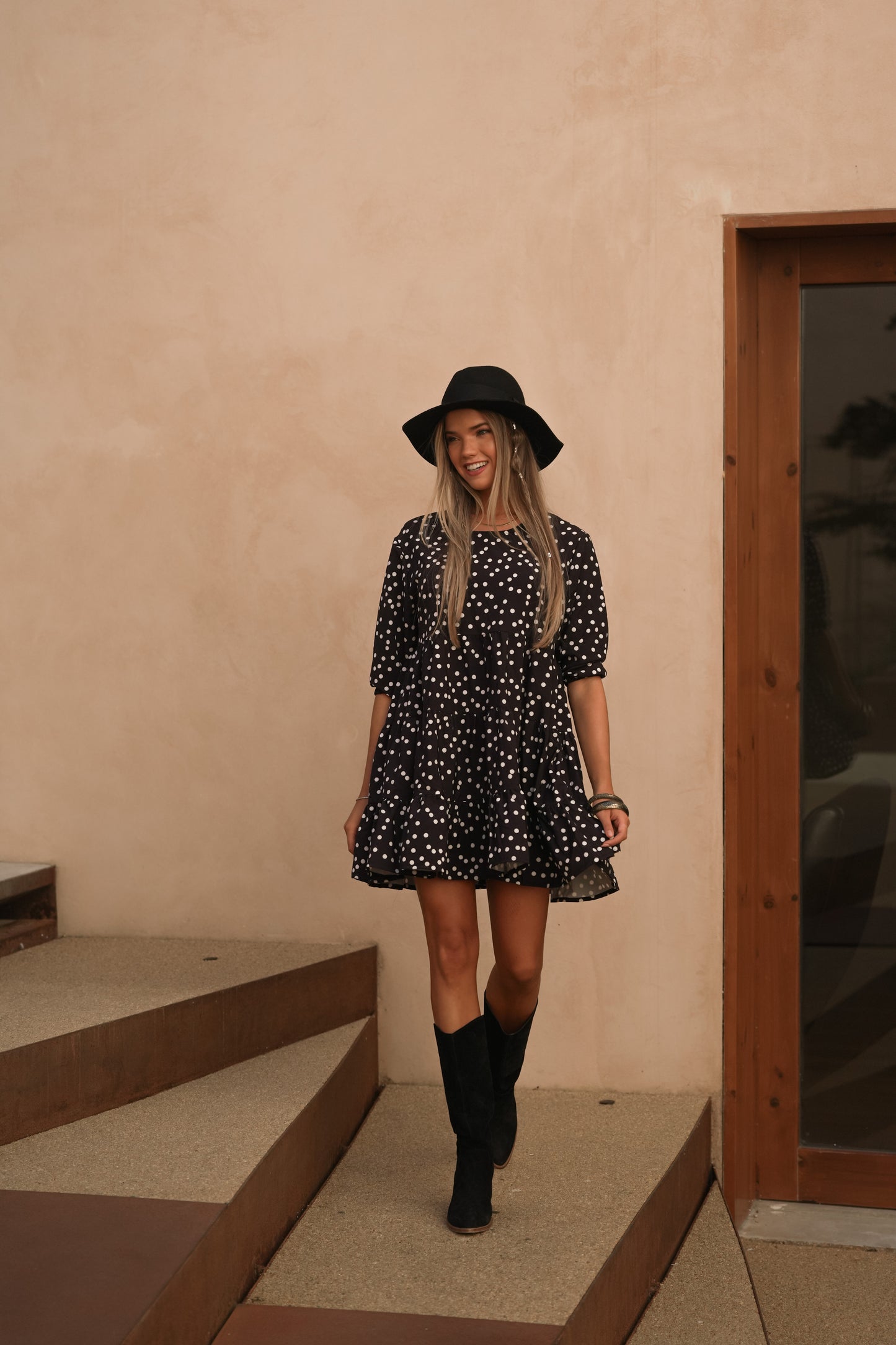 Vestido curto estampado bolas