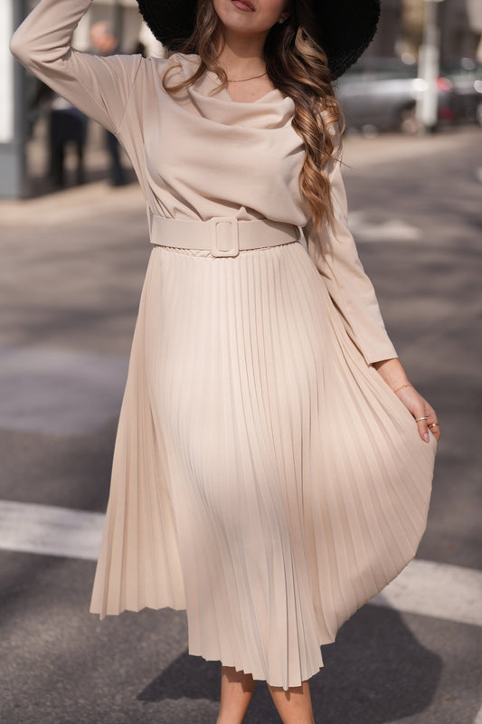 Vestido midi plissado