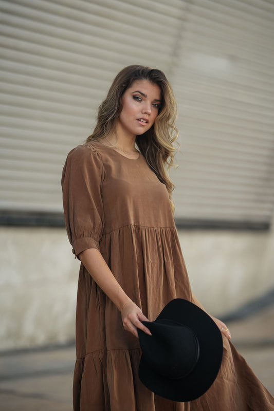 Vestido com folhos